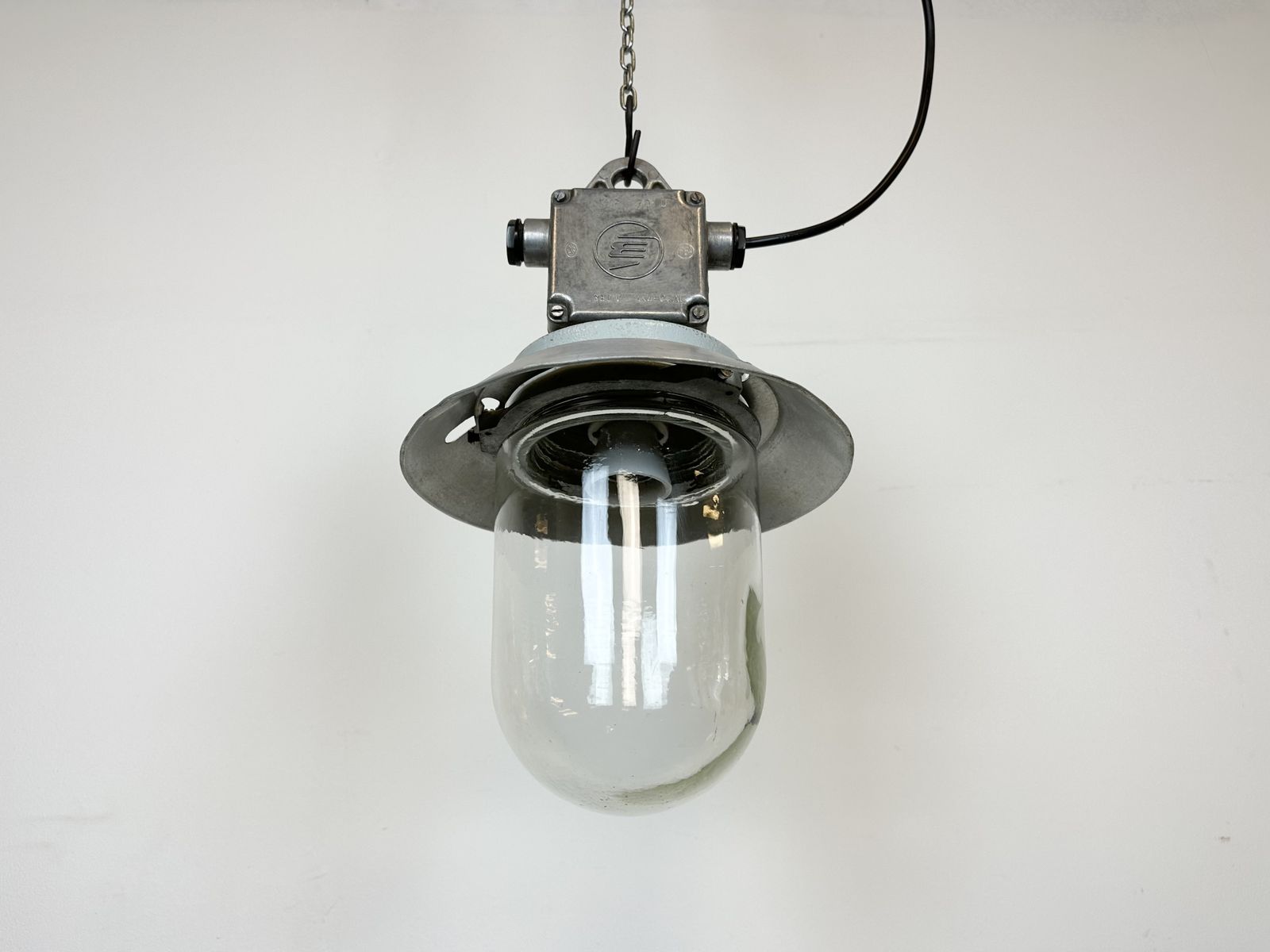 Industrial Aluminium Light With Clear Glass Cover From Elektrosvit, 1970s, 4x photo 179.0