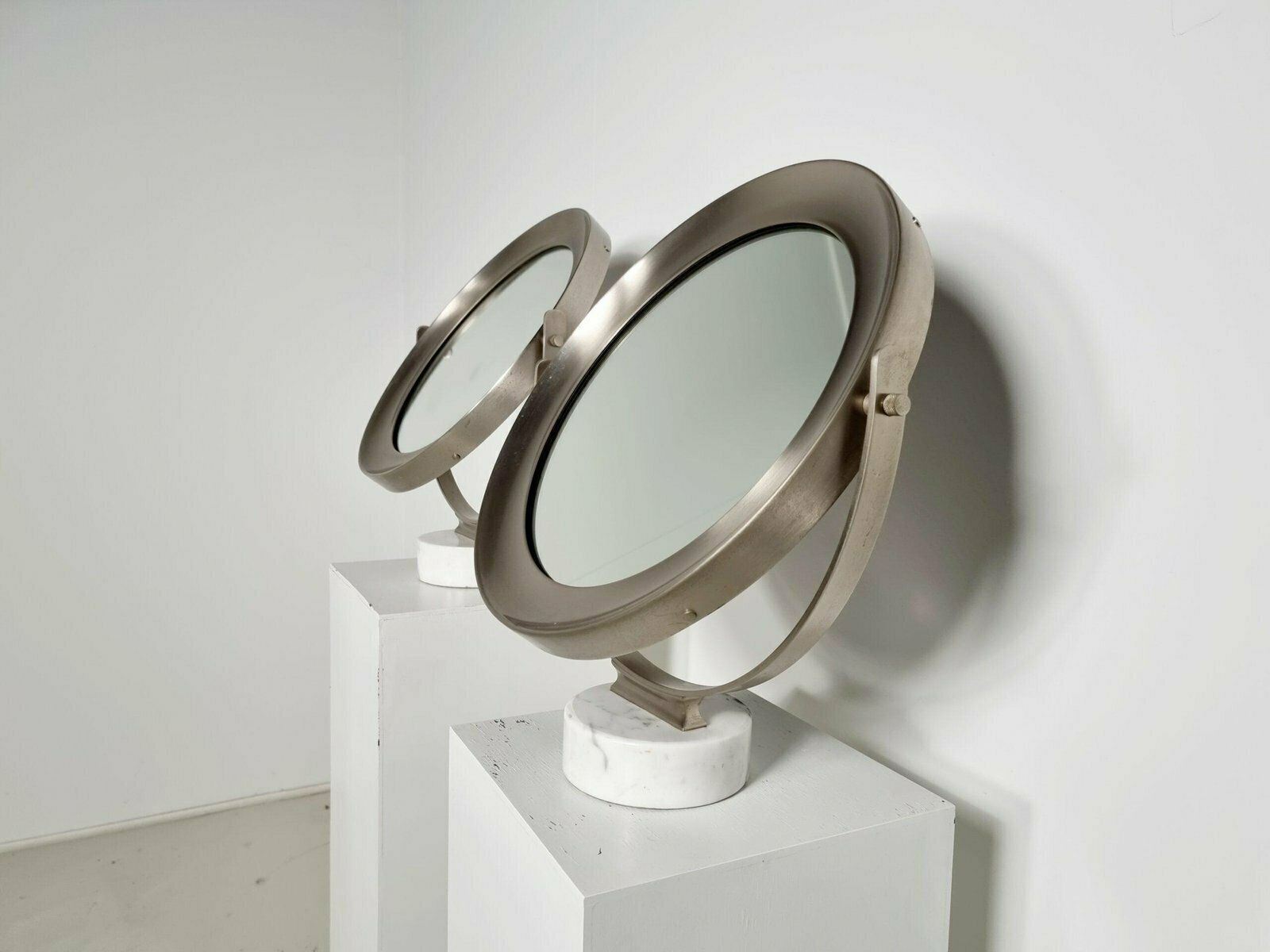 Marble And Steel Narciso Table Mirrors By Sergio Mazza For Artemide, Italy, 1970, Set Of 2 photo for sale