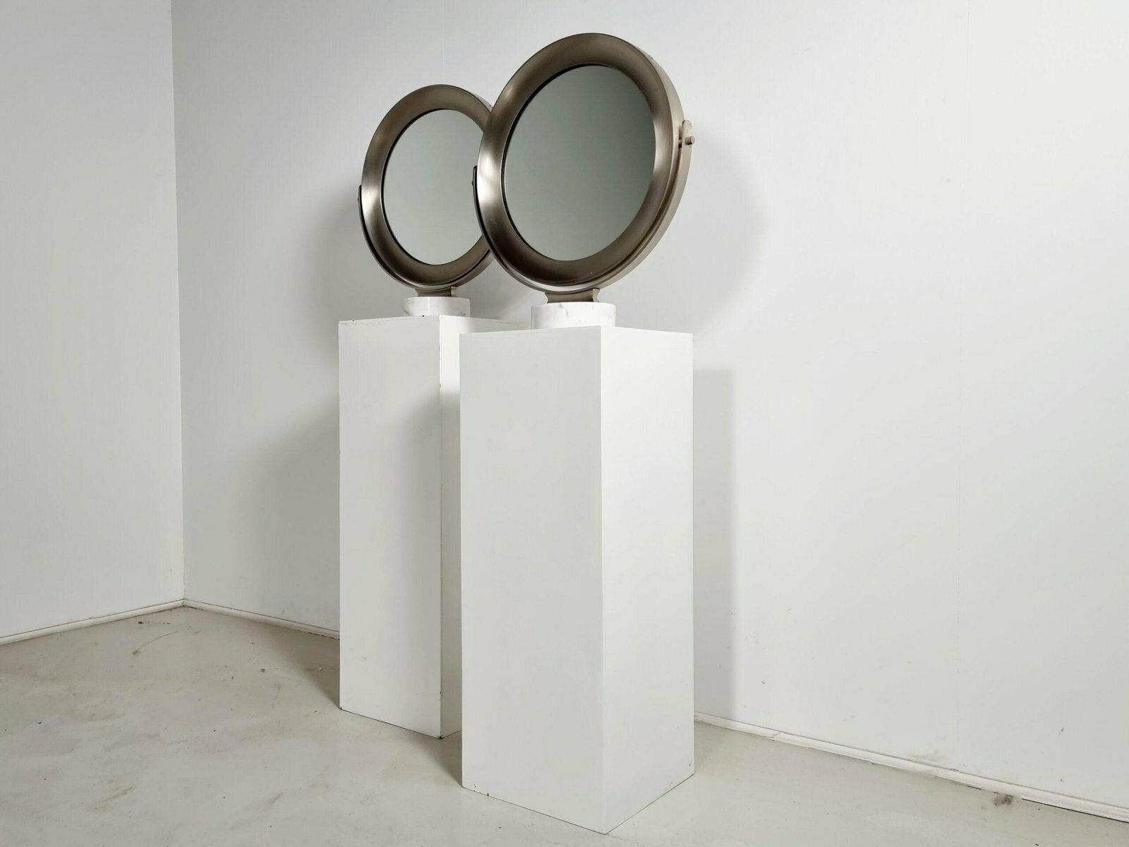 Marble And Steel Narciso Table Mirrors By Sergio Mazza For Artemide, Italy, 1970, Set Of 2 photo vintage