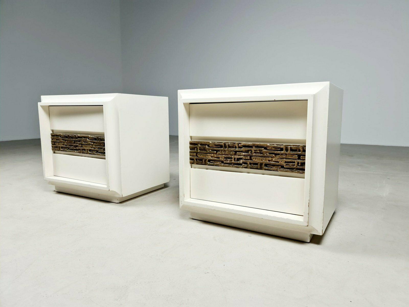 Nightstands By Luciano Frigerio, 1970s, Set Of 2 photo for sale