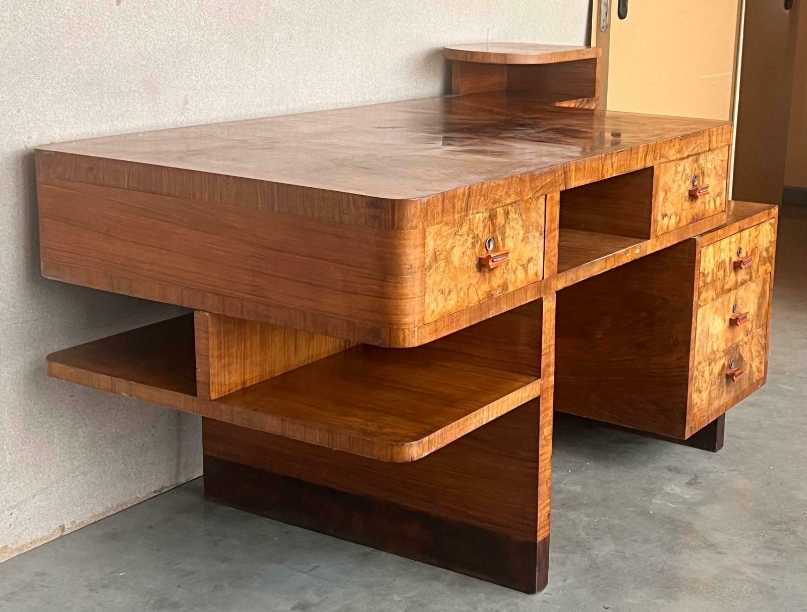 Bureau Art déco à deux faces et deux niveaux photo vinterior