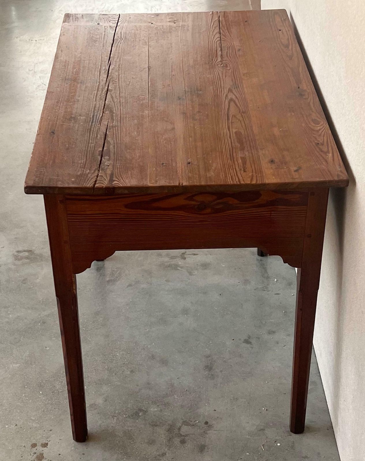 Table d'appoint espagnole rustique Mobila en pin, avec tiroir photo vinterior