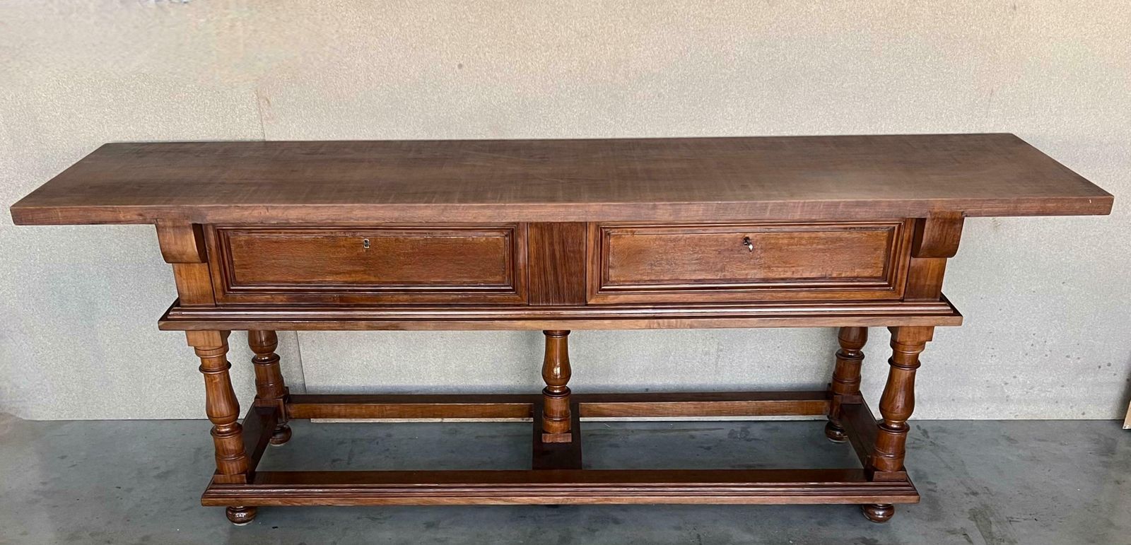 Grande console du début du XXe siècle à deux tiroirs photo Mobilier