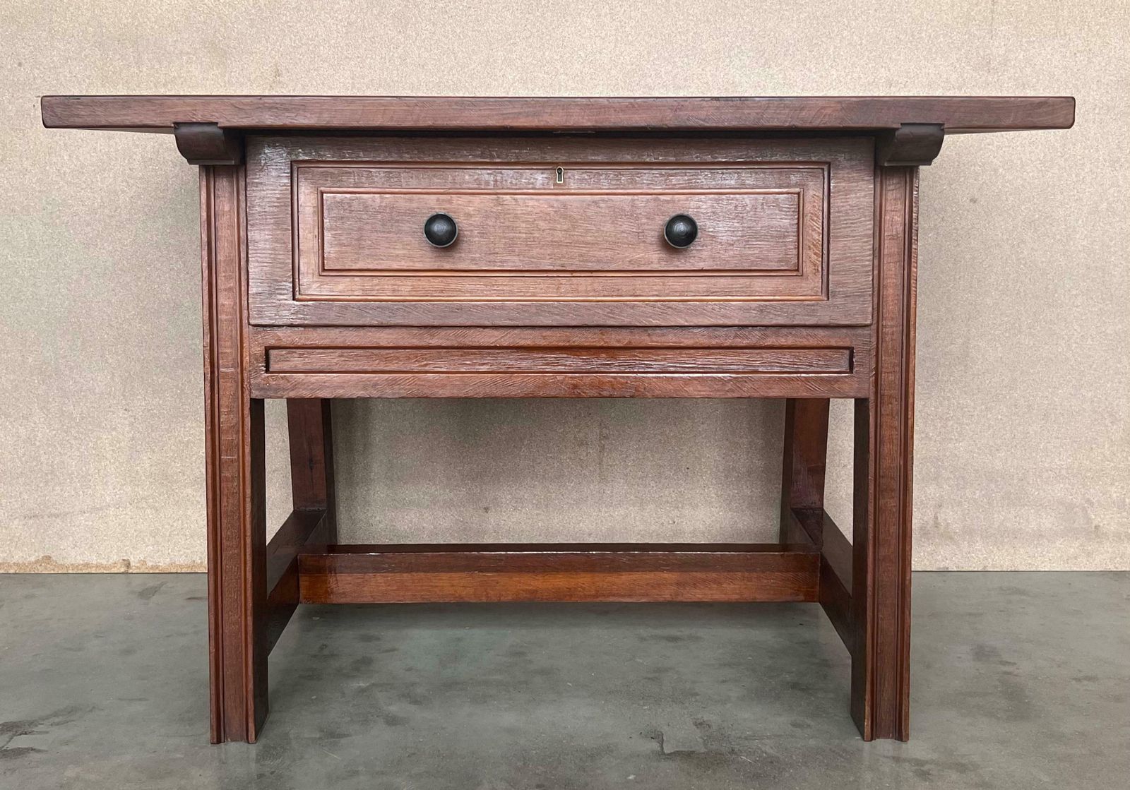 Table d'appoint rustique artisanale des Pyrénées, fin du XIXe siècle photo furniture