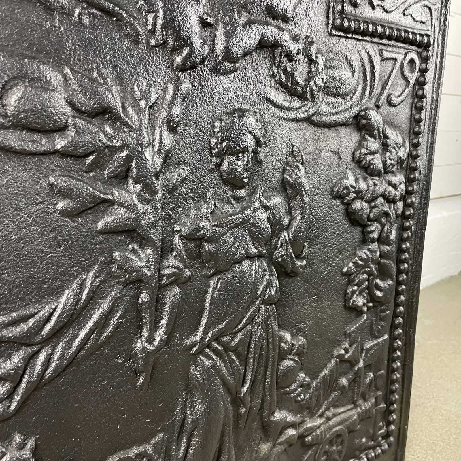 Antique Cast Iron Fire Back, 1800s photo 525.0