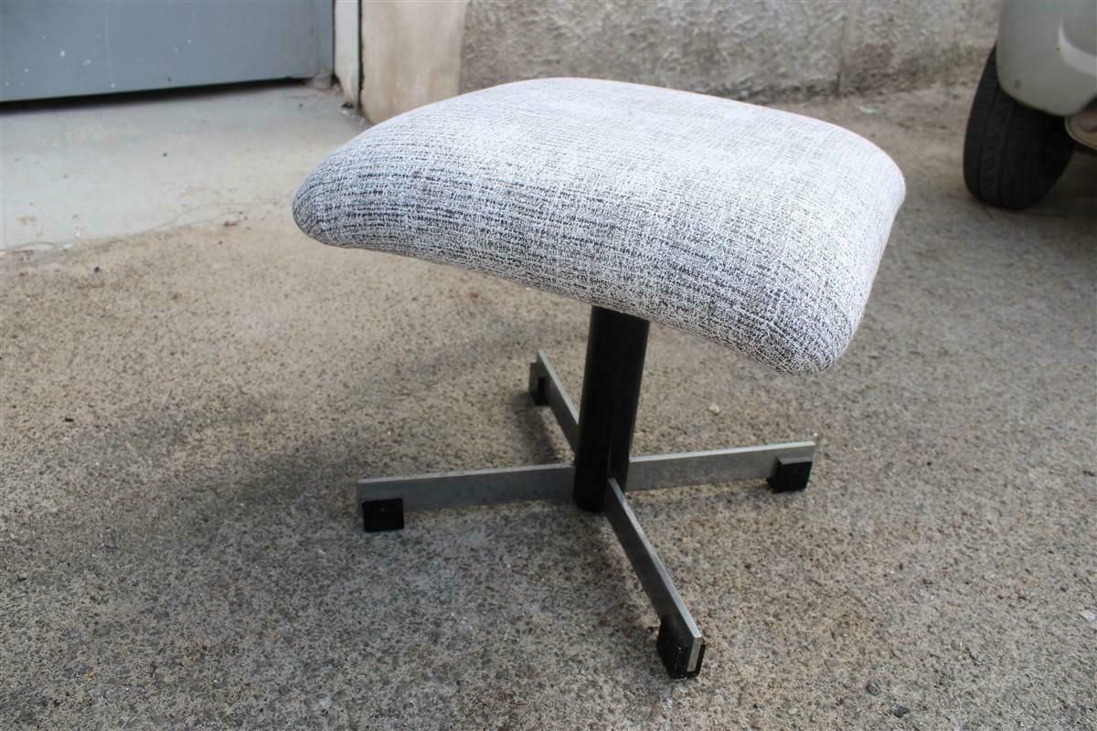 photo vintage Italian Rocking And Swivel Armchair From 1970 In Fabric And Metal