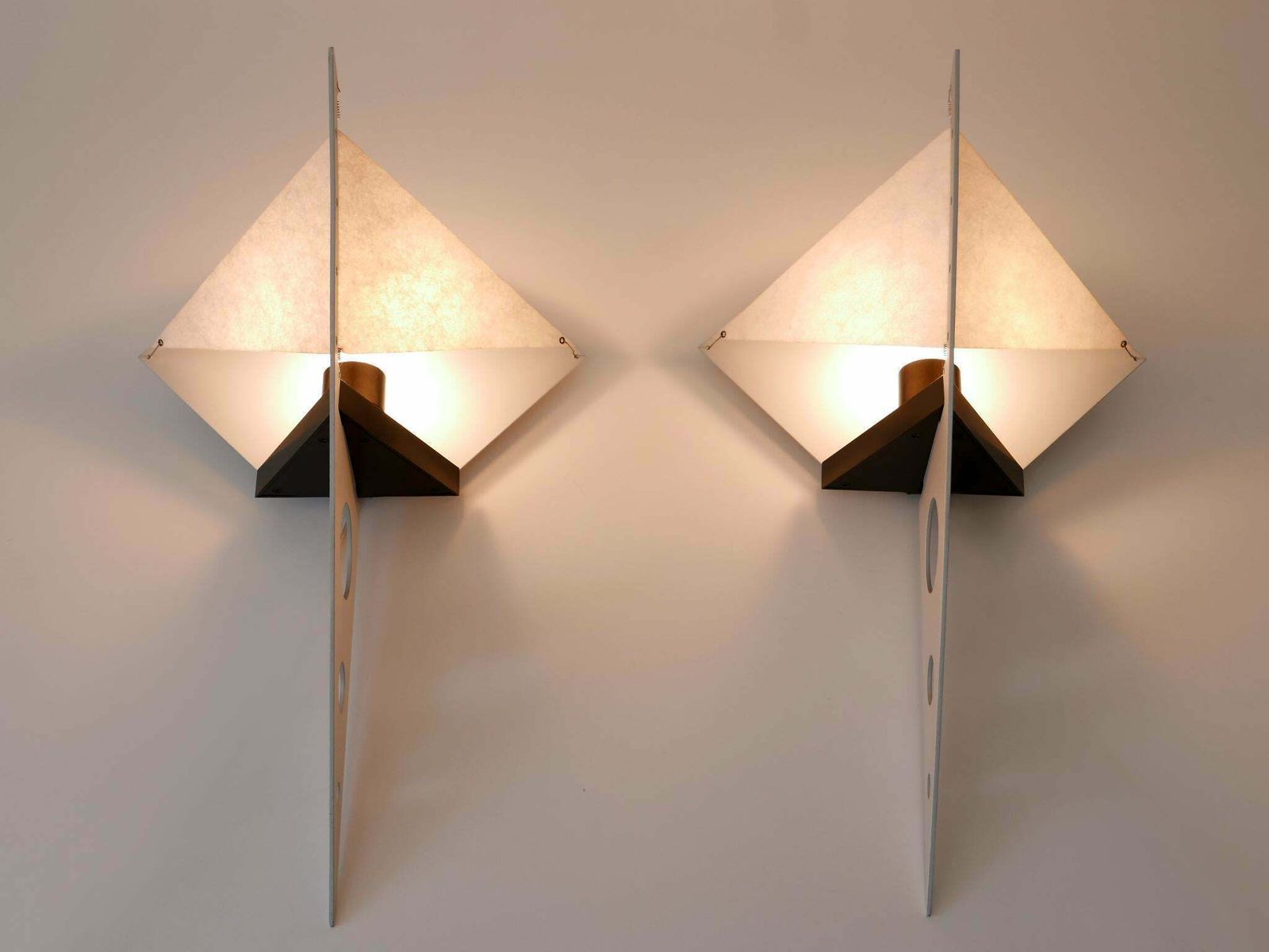 Set Of Two 'Filicudara' Sconces By Steve Lombardi Für Artemide Italy 1980s photo vinterior