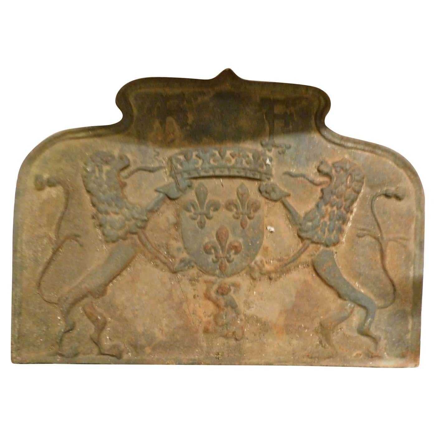 Large Cast Iron Fireplace Backplate, Carved With Noble Coat Of Arms, Italy