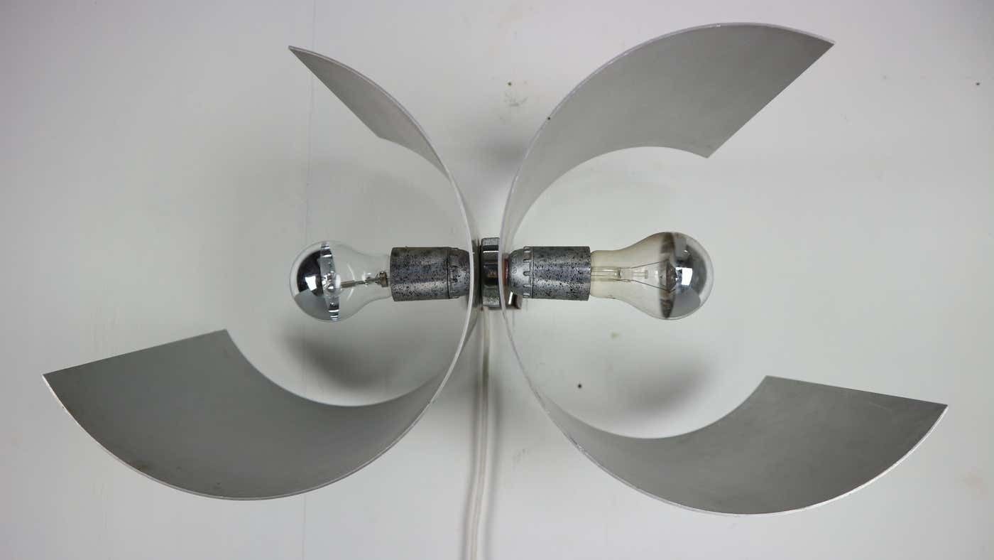 photo vinterior Giuliano Cesari Silver Wall Adjustable Lamp For Nucleo Sormani, 1960 Italy