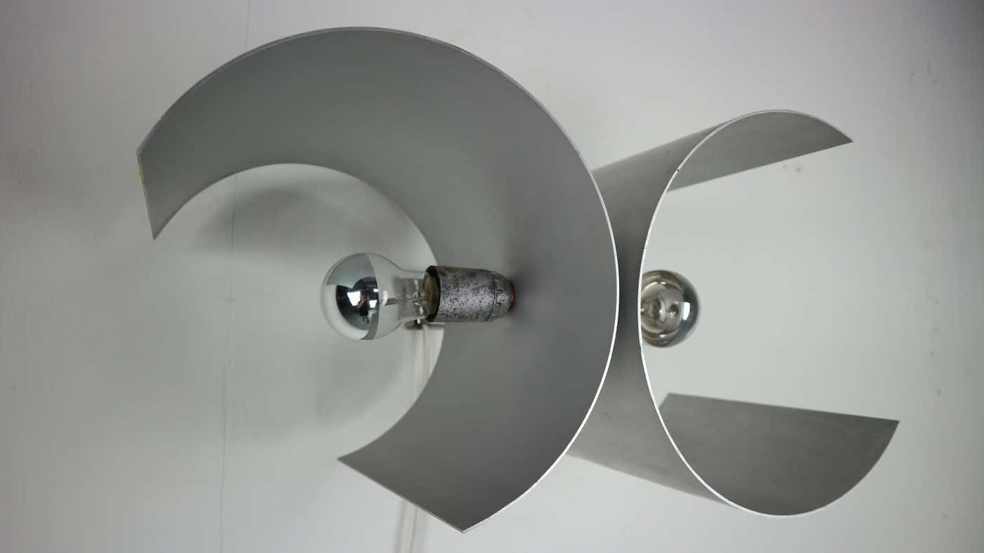 photo vintage Giuliano Cesari Silver Wall Adjustable Lamp For Nucleo Sormani, 1960 Italy