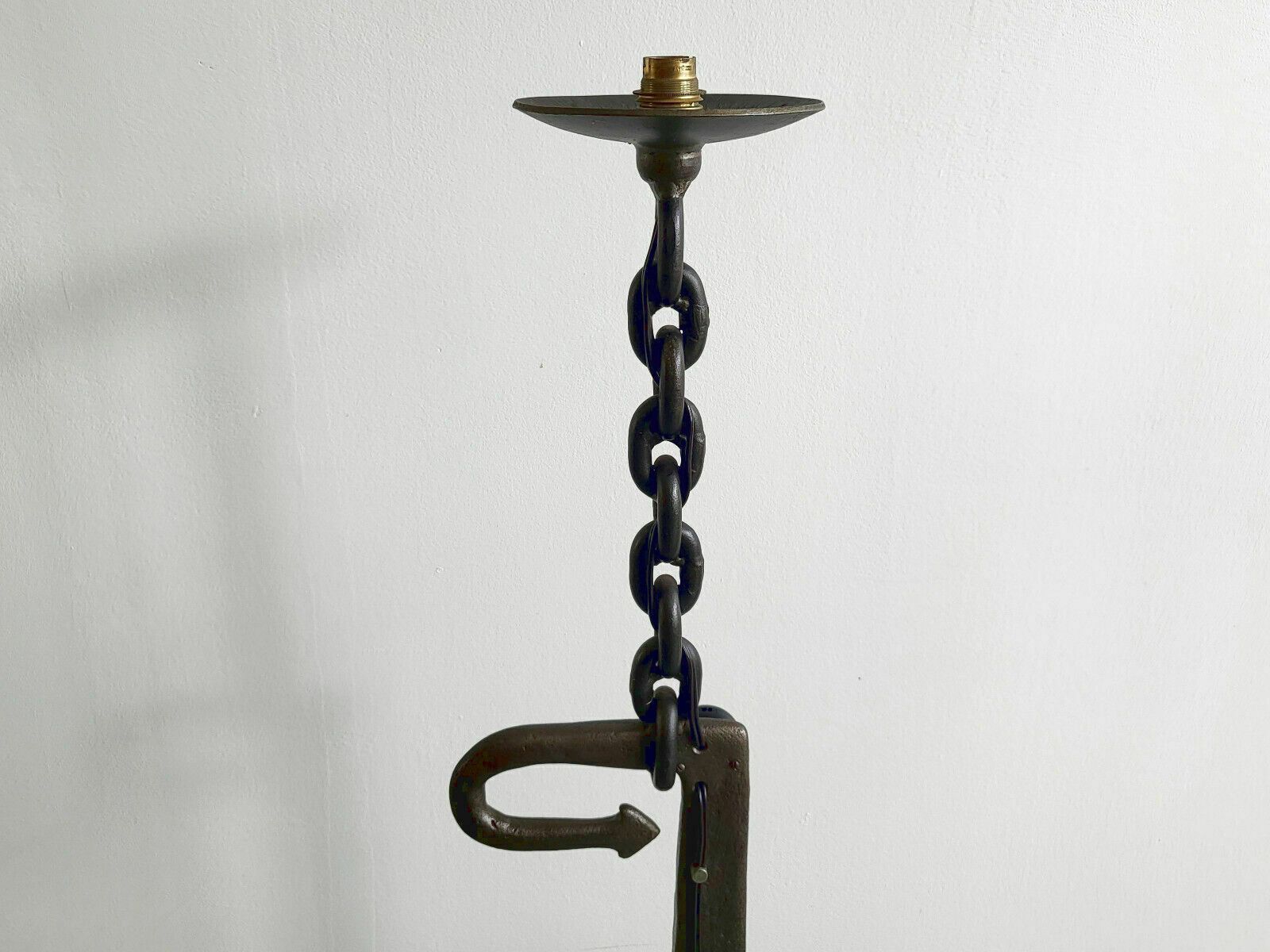 Vintage Brutalist Vloerlamp 1970 – Metalen Ketting & Pijlen, Asbak, Jaren 70 photo Verlichting