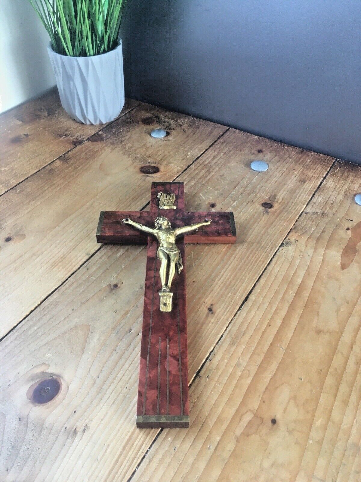 Antique French Art Deco Bakelite Brass Wall Hanging Crucifix Church Cross Jesus photo vinterior