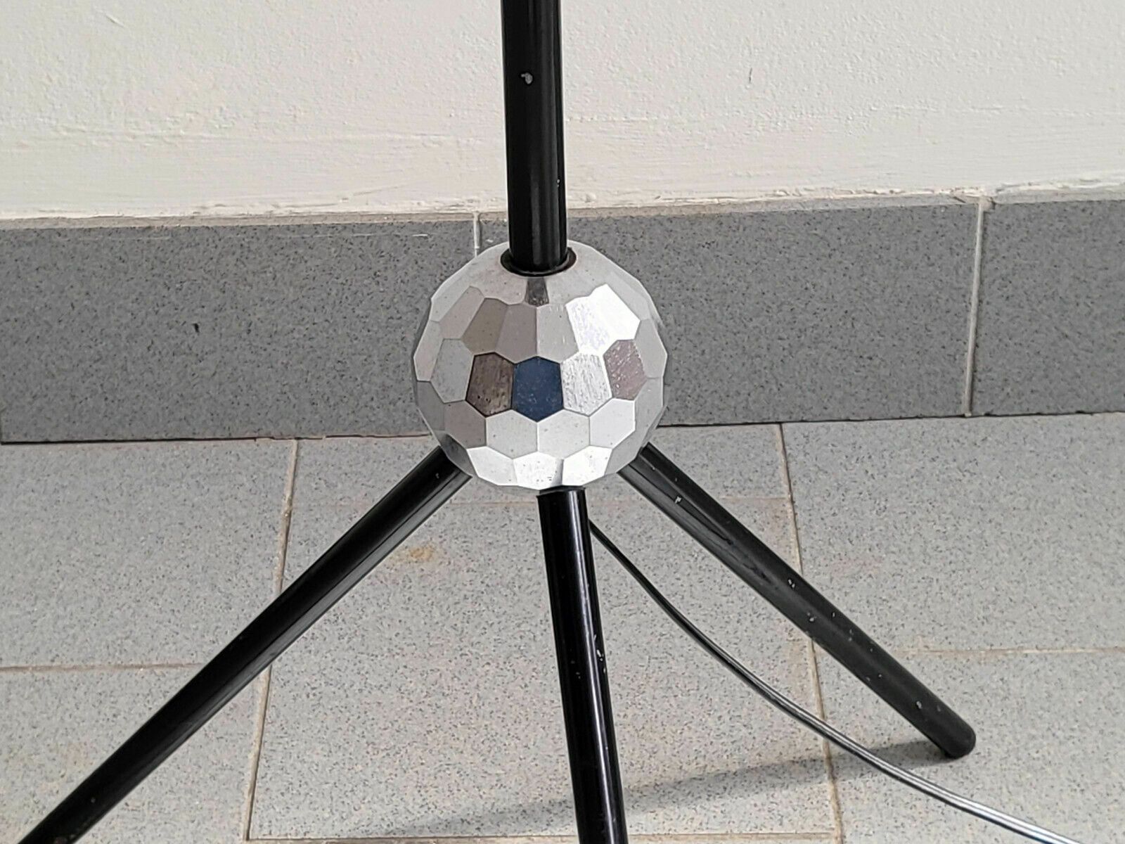 Vintage Floor Lamp 1960 Disco Ball Silver & Black Metal 60s Retro photo Lighting