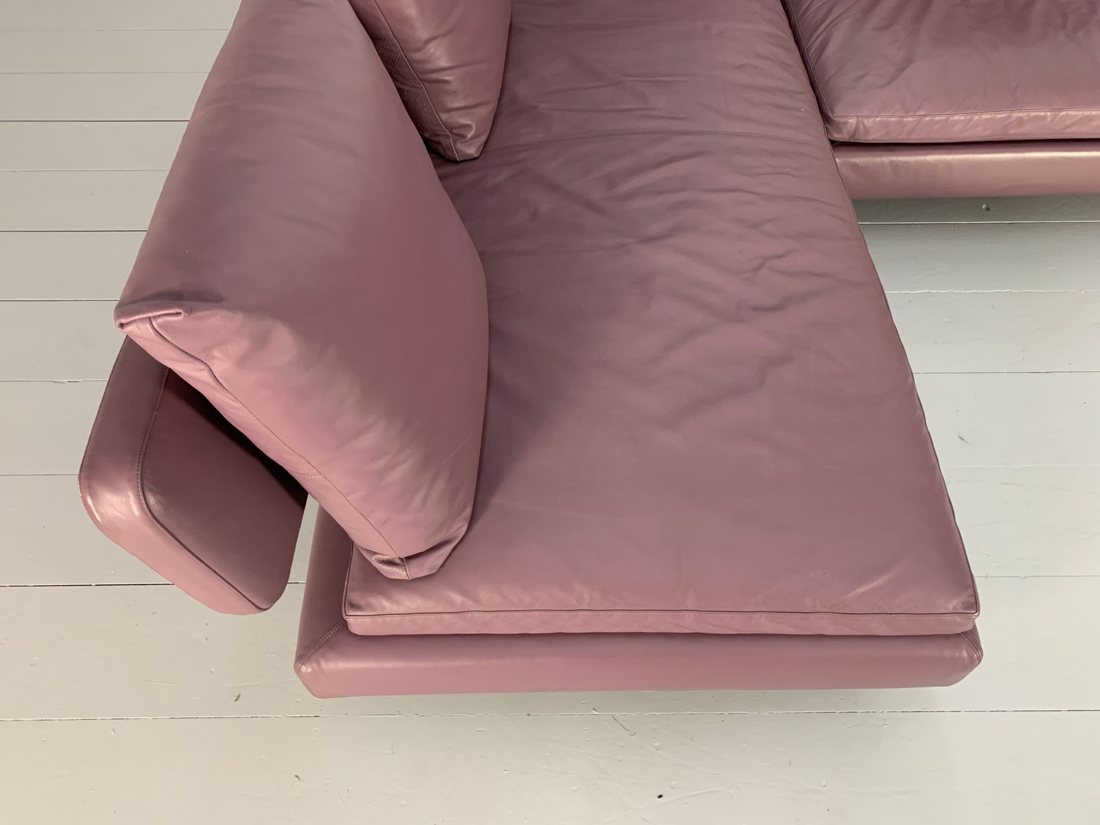 B&B Italia “Arne” 6 Seat L Shape Sofa – In Mauve Pale Purple “Gamma” Leather photo buy