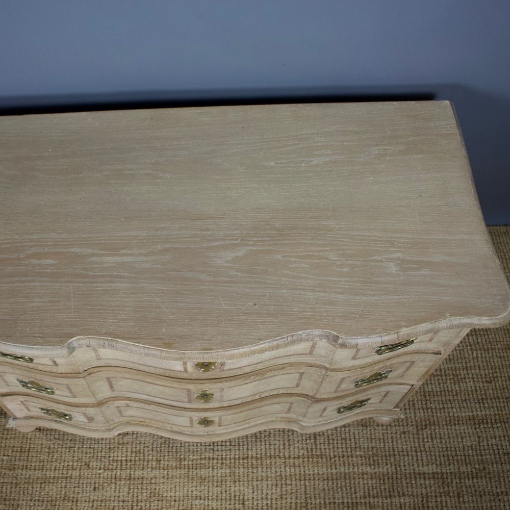 Furniture 18th Century Bleached Oak Chest Of Drawers photo