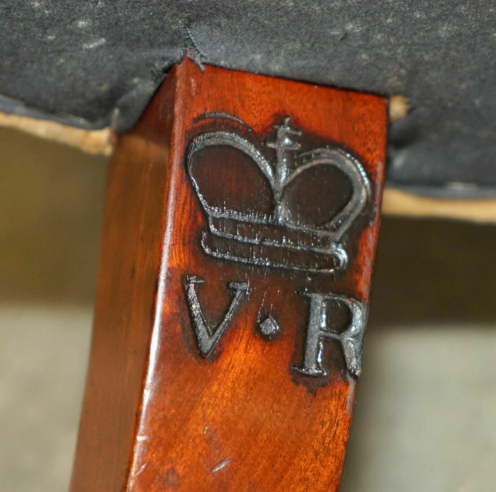 Important Pair Of Royal Stamped Johnstone & Jeanes Crown Estate Made Armchairs photo Furniture