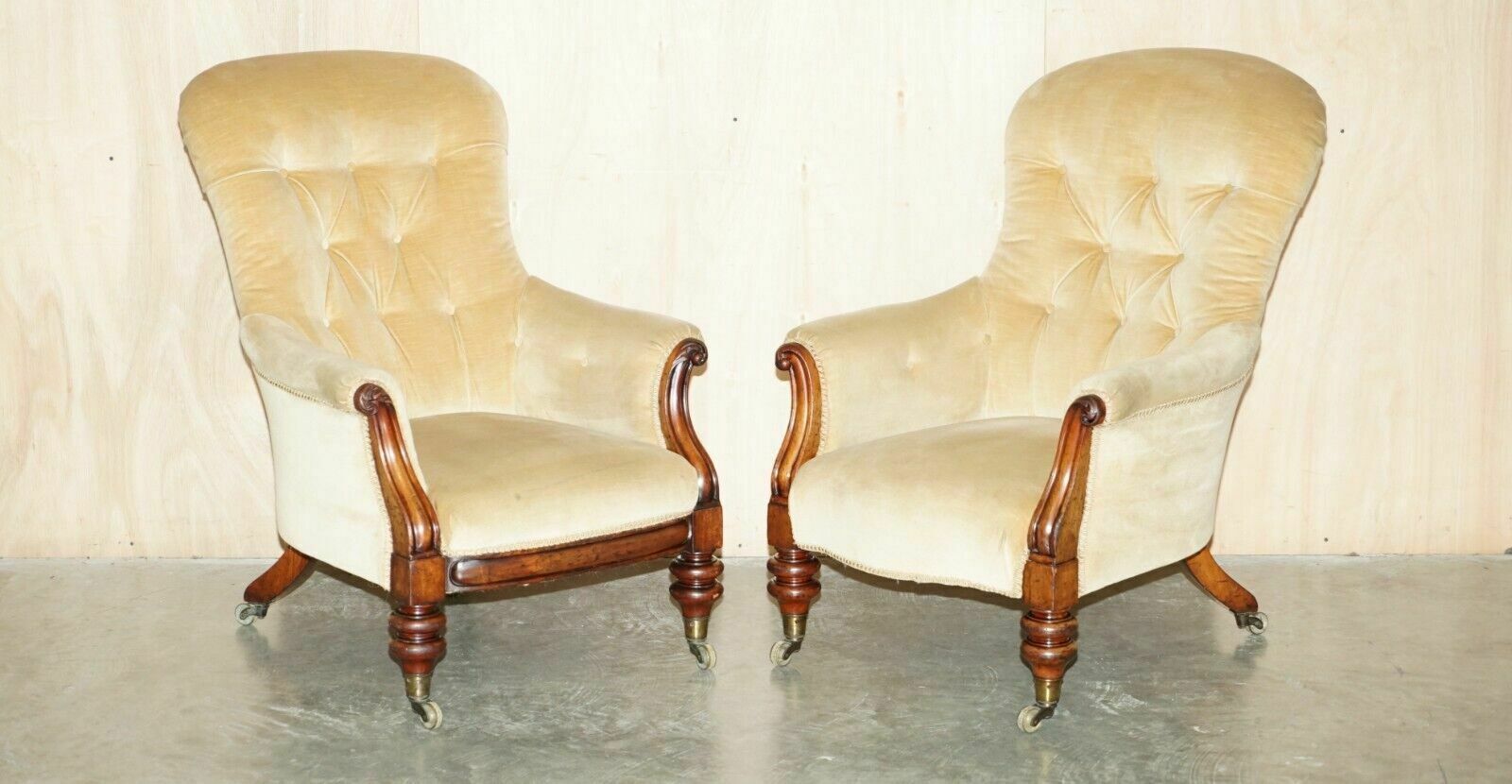 Important Pair Of Royal Stamped Johnstone & Jeanes Crown Estate Made Armchairs photo 15000.0