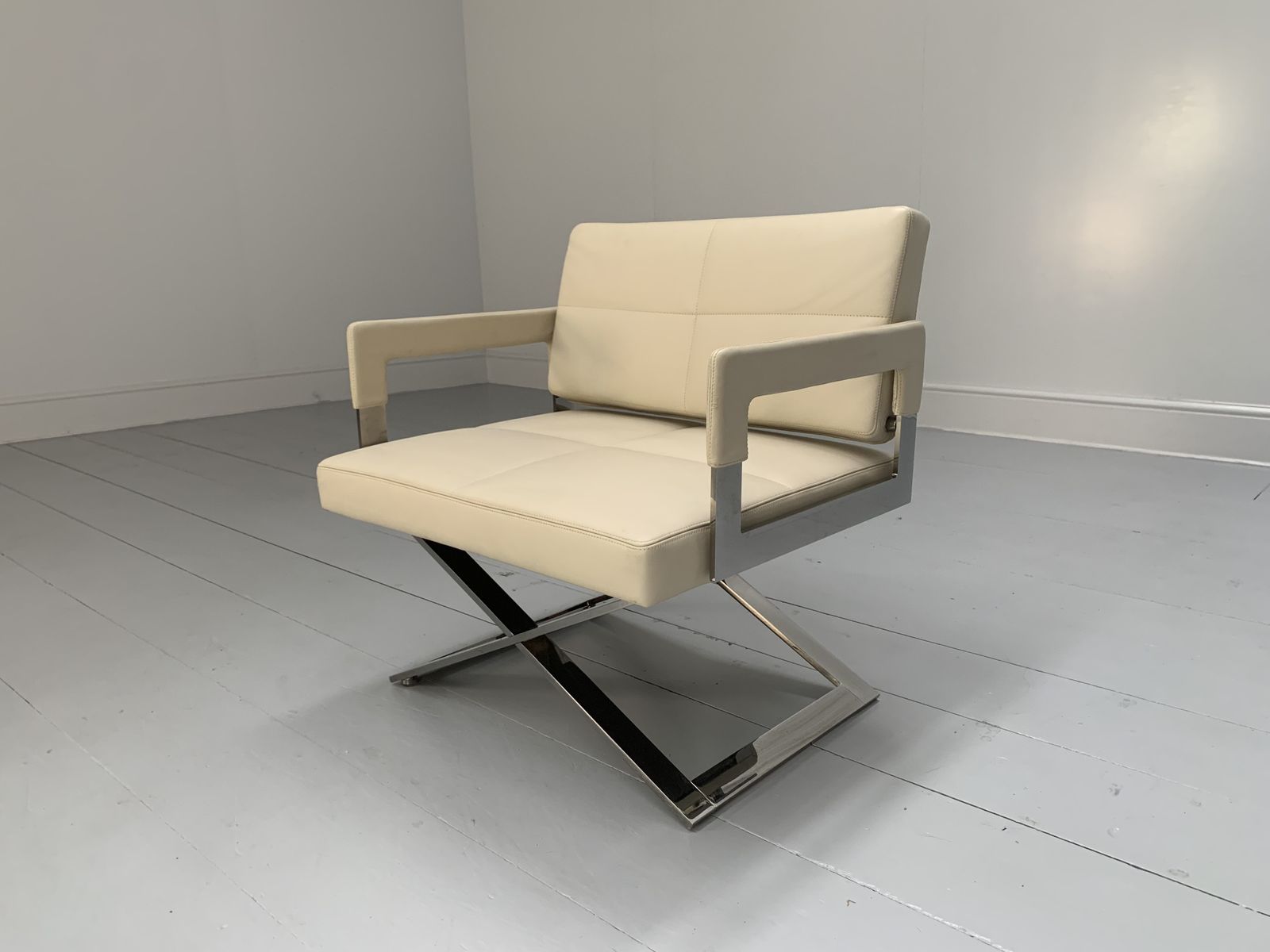 Suite Of 8 Poltrona Frau “Aster X” Dining Armchairs – In Ivory “Pelle Frau” Leather photo 13900.0