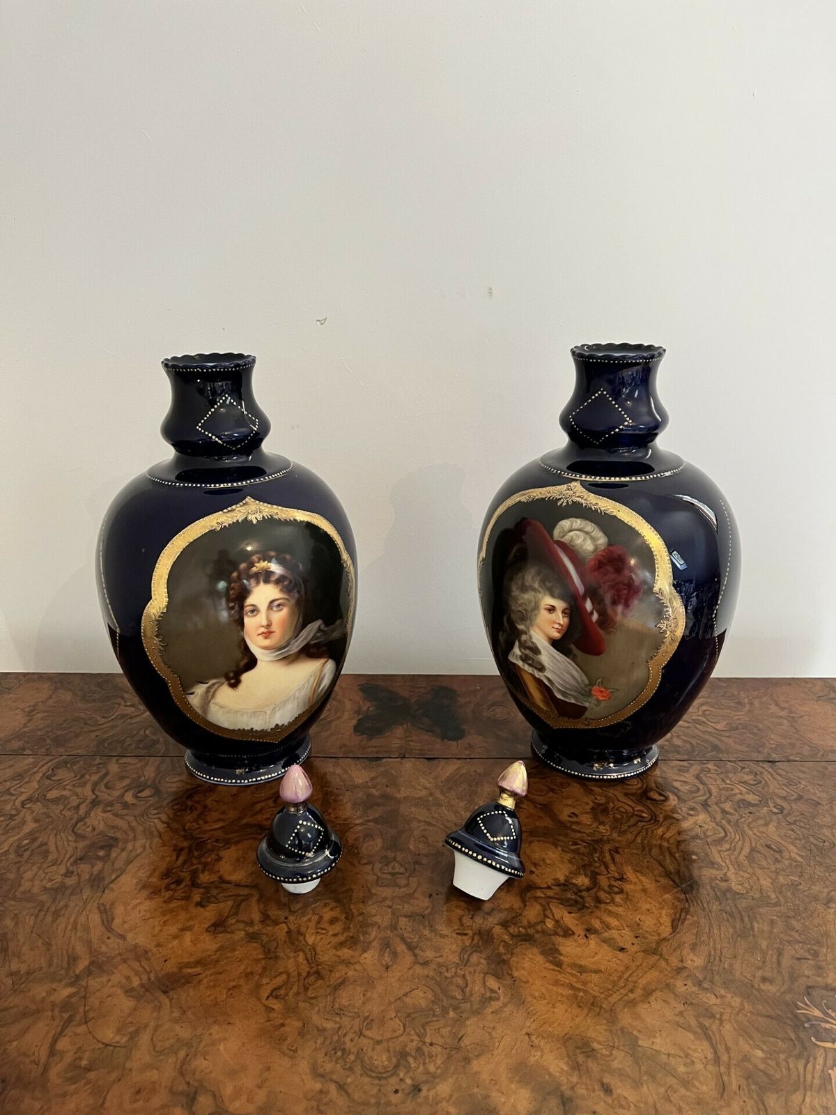 photo furniture Pair Of Quality Antique Porcelain Hand Painted Lidded Vases