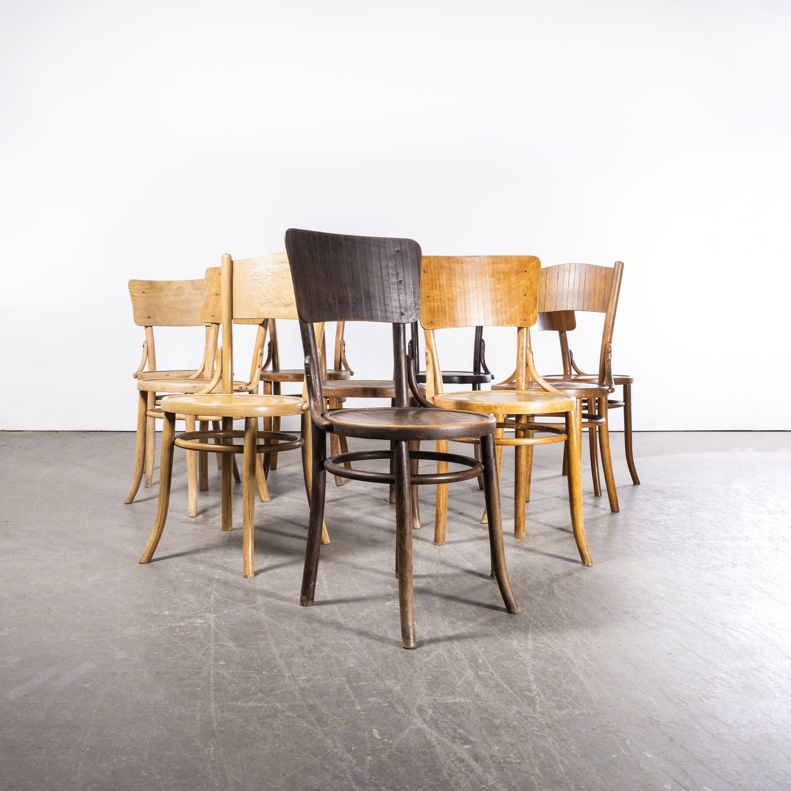 1940’s Bentwood Debrecen Panel Back Dining Chairs – Mixed – Set Of Ten