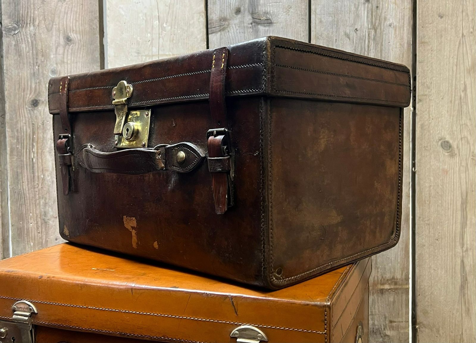 photo furniture Victorian Solid Leather Hatbox Trunk By Army & Navy London