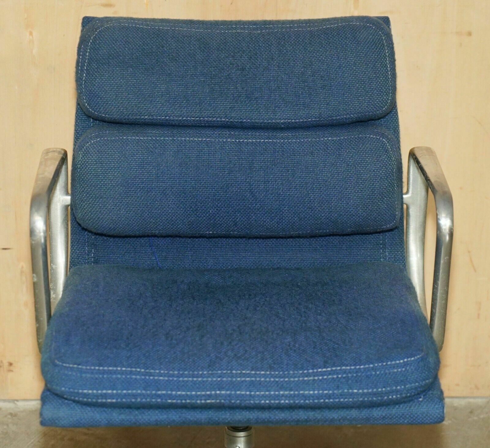 Rare Original Herman Miller Blue Linen Eames Ea217 Softpad Office Swivel Chair photo Furniture