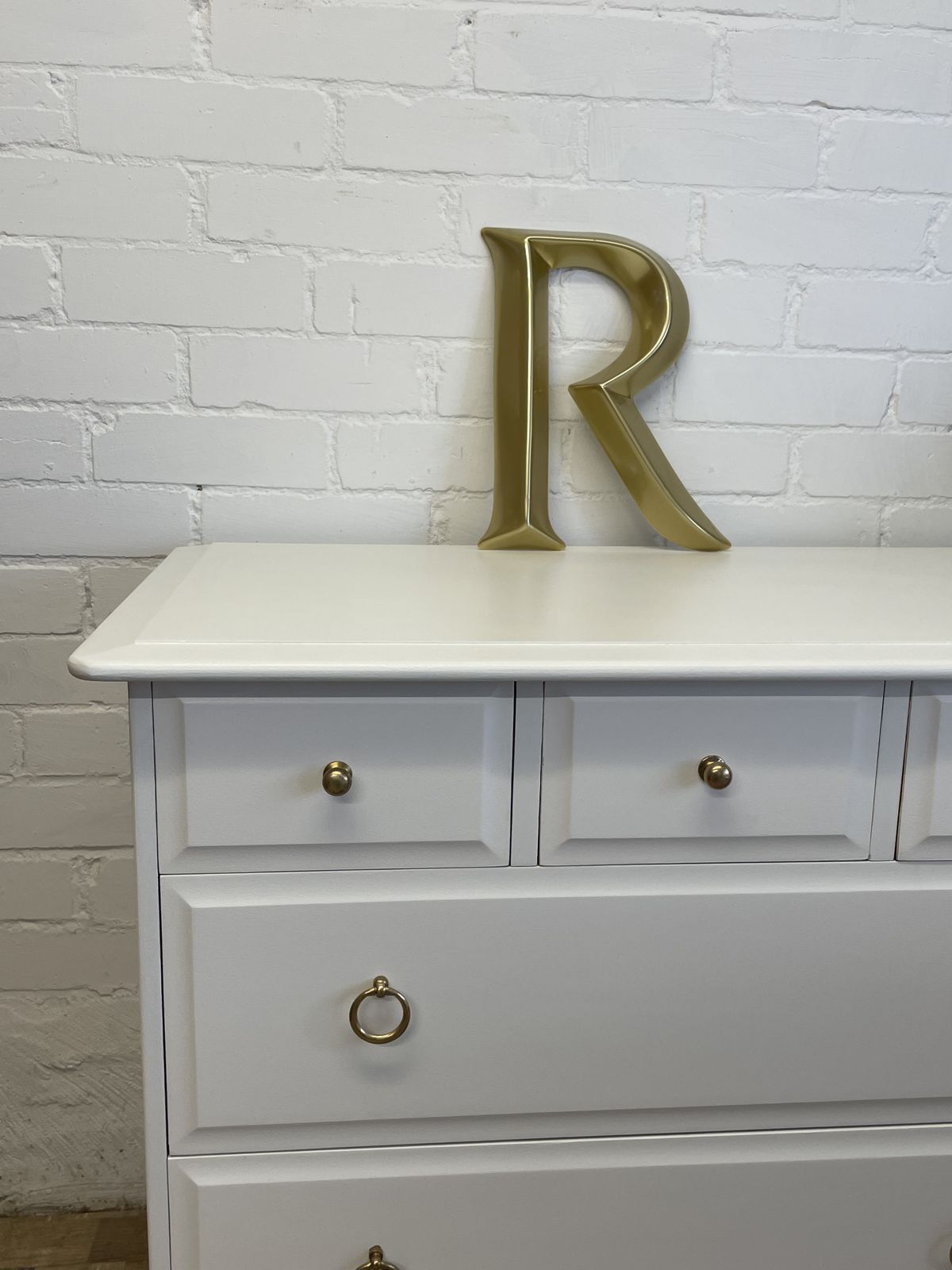 Stag Minstrel 3 Over 2 Chest Of Drawers Painted Jasmine White photo Furniture