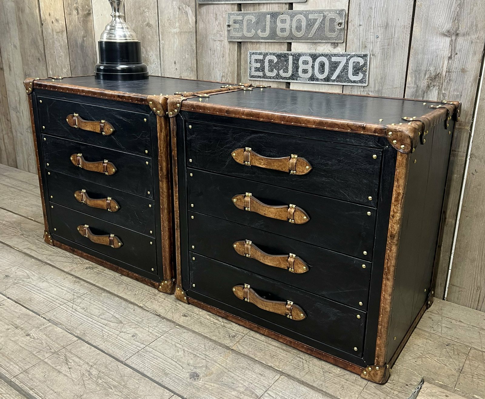 Manhattan Loft Space Luxury Leather Bespoke Night Stands Bedroom Decor Vanities Bedroom Furniture photo Furniture