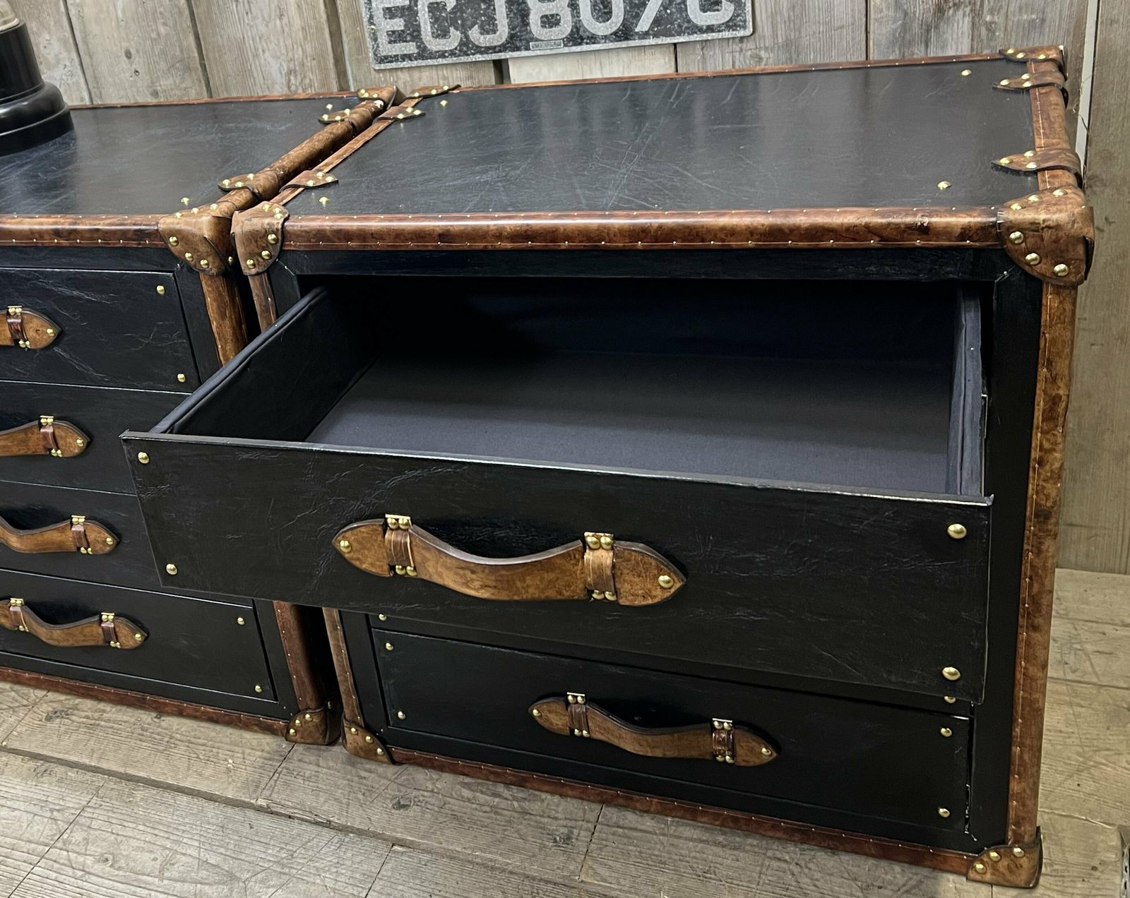 Manhattan Loft Space Luxury Leather Bespoke Night Stands Bedroom Decor Vanities Bedroom Furniture photo vintage