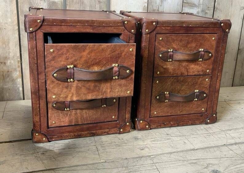 Luxury English Hand Made Hand Dyed Occasional Side Table Trunks Chests Home Decor Bedroom Furniture photo vinterior