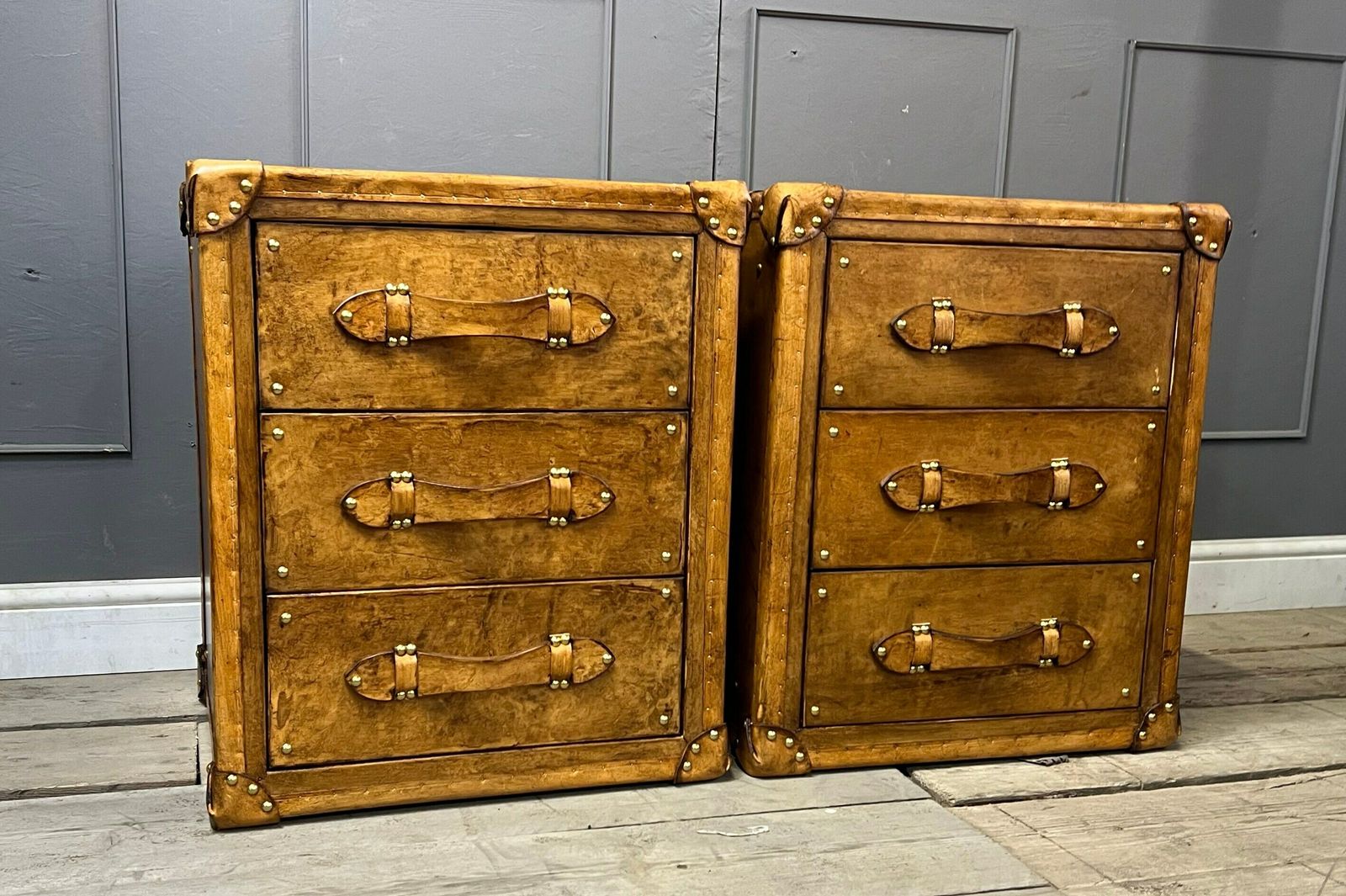 Luxury Hand Made Hand Dyed English Tan Leather Occasional End Tables Bedroom Furniture Draws Chests Home Decor photo furniture
