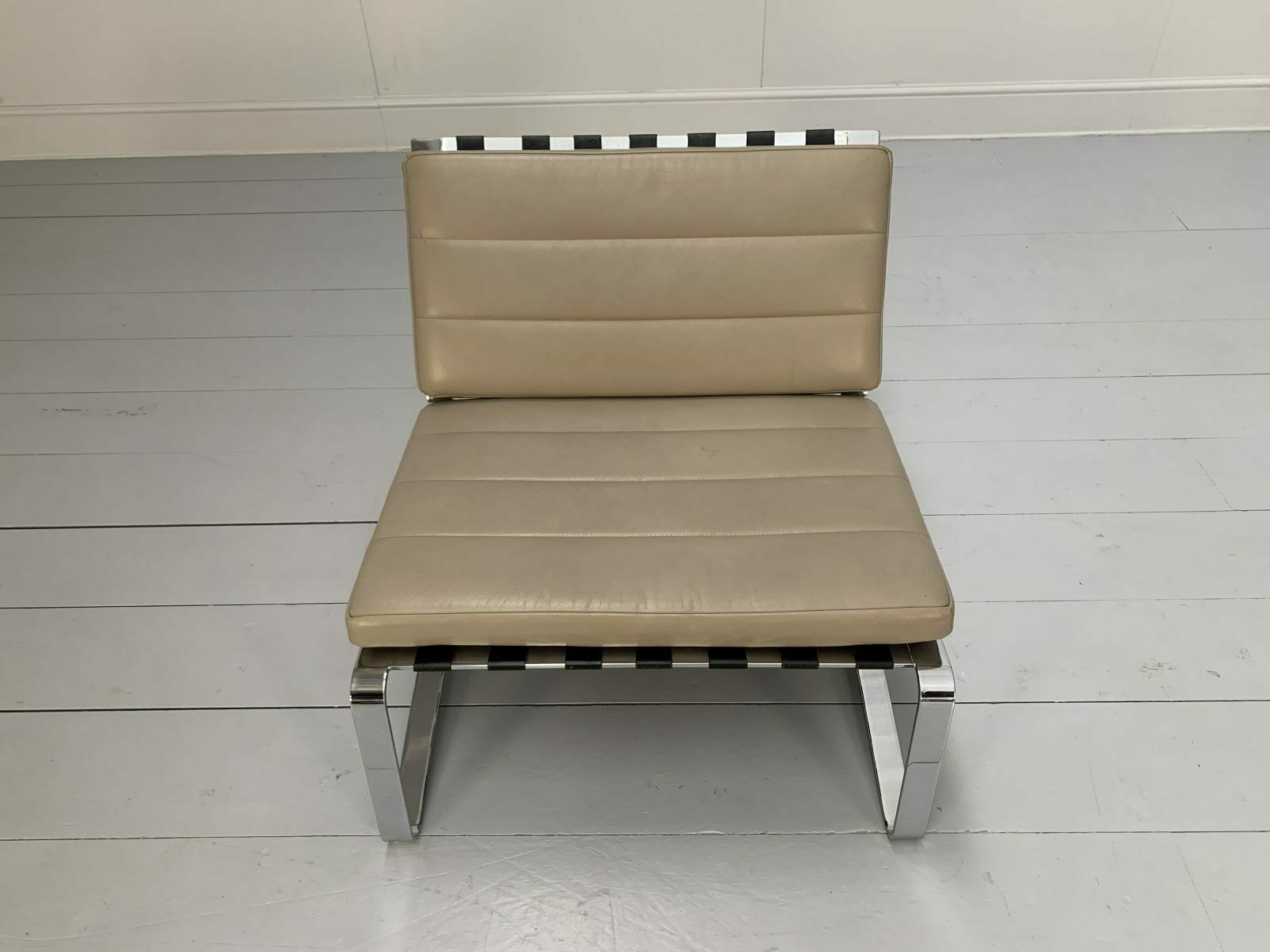 Minotti “Delaunay” Armchair – In Pale Brown “Pelle” Leather – Rrp £5000 photo buy