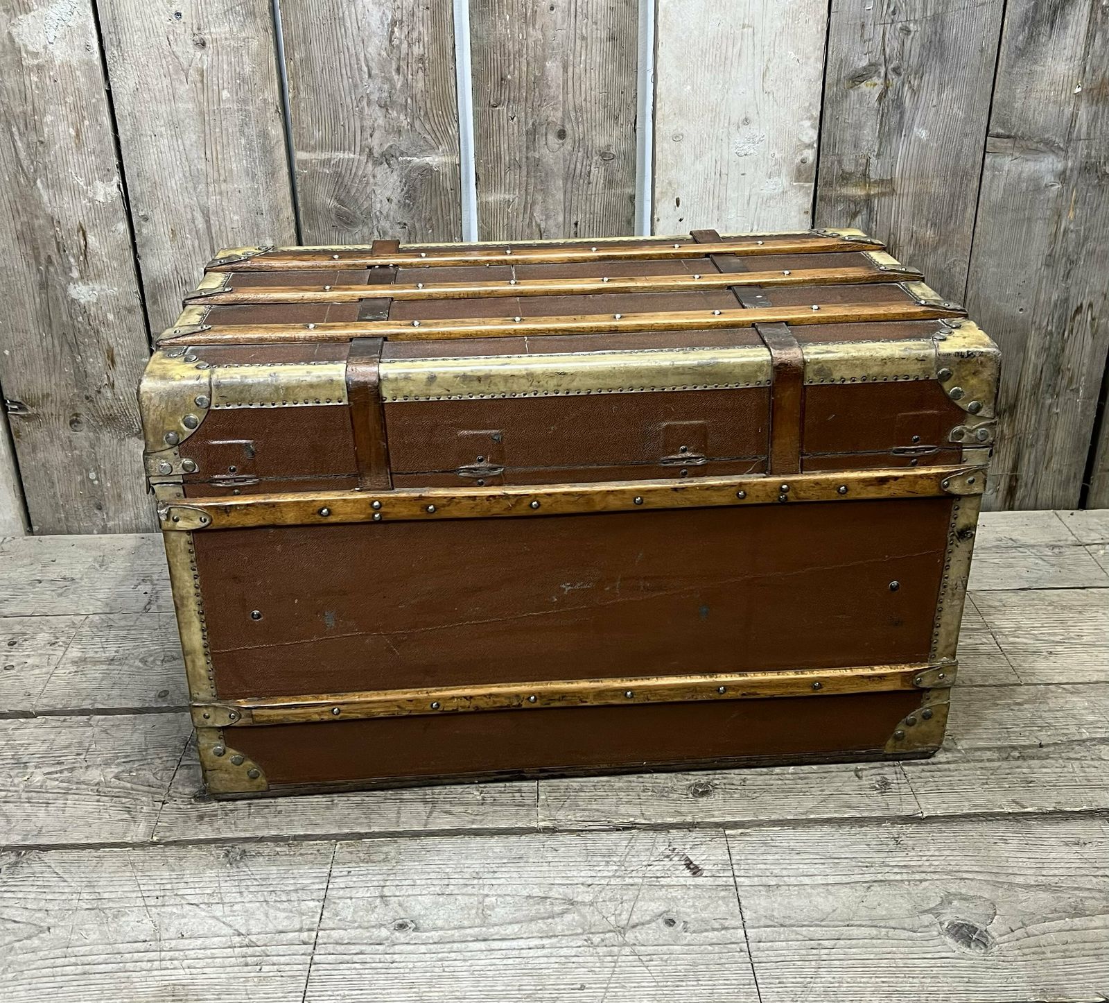Amazing French Luxury Travel Trunk Coffee Table Bed End Table 2 Trays Cast Fittings photo vinterior