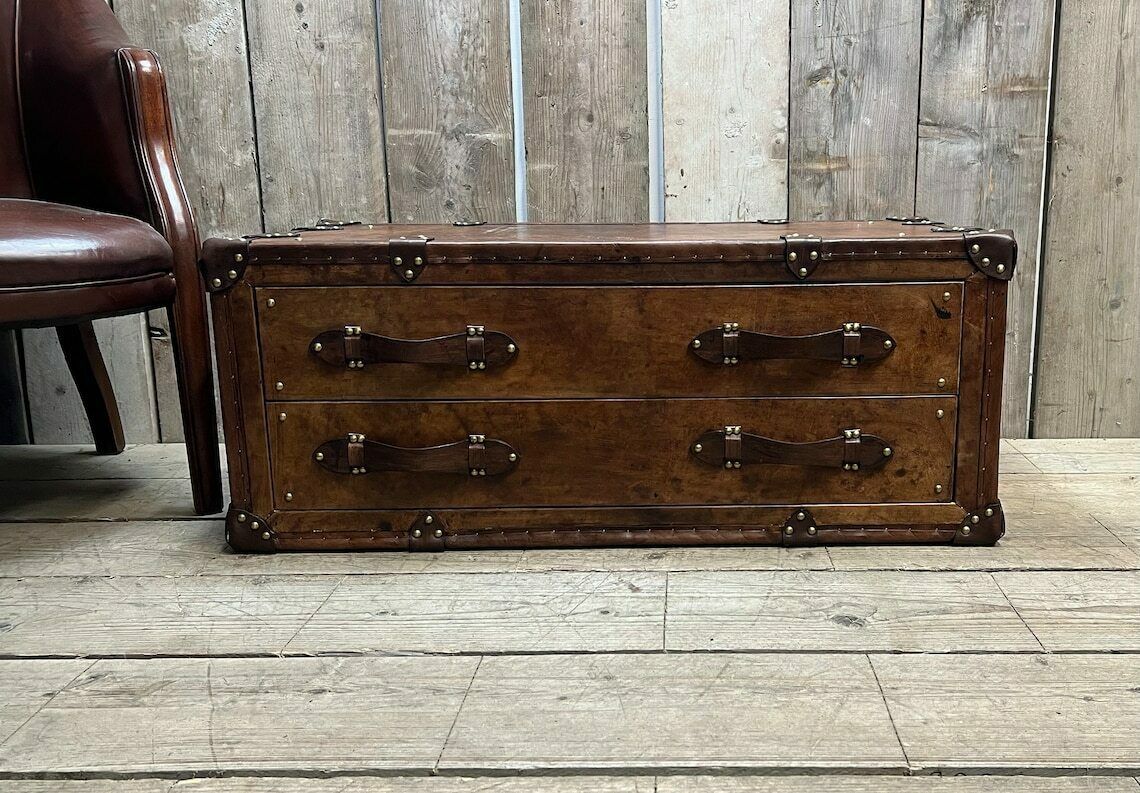photo furniture Leather Console 2 Draw English Handmade Coffee Table Room Decor Hand Dyed Bridle Leather Luxury Homes Inspired Travel