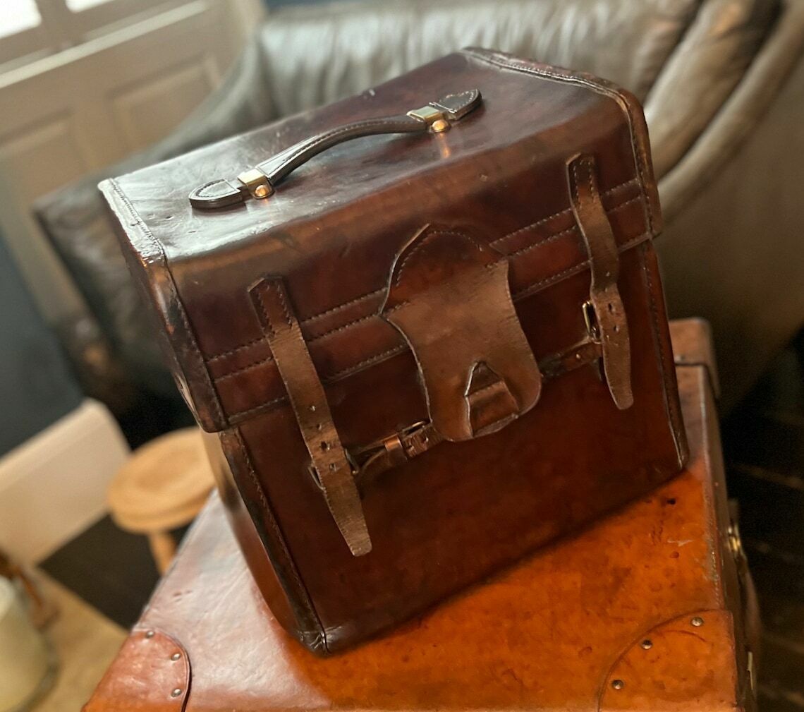 photo furniture Victorian Hatbox Trunk By John Pound London Antique Travel Case Solid Leather