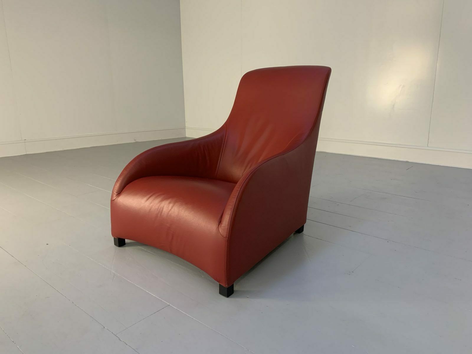 B&B Italia Armchair – “Maxalto Kalos 9750” – In Oxblood “Gamma” Leather