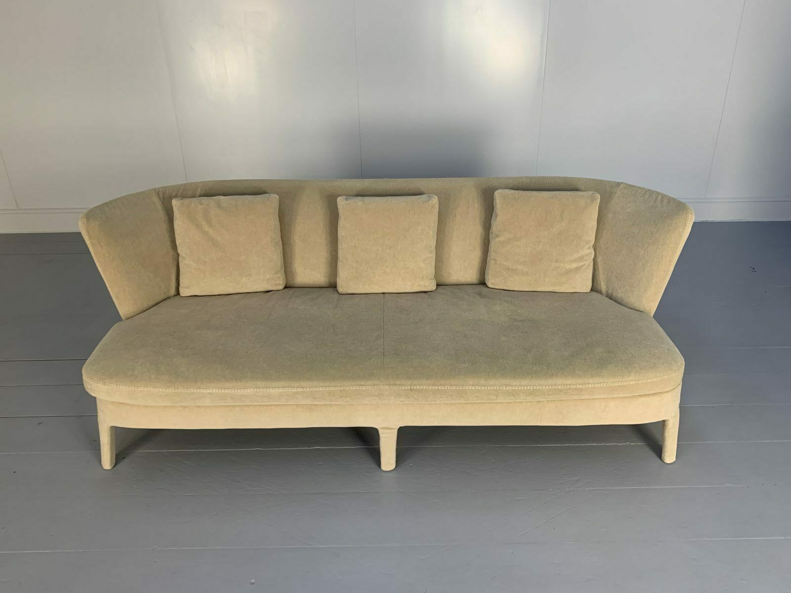 B&B Italia Sofa – “Maxalto Febo” 3 Seat – In Ivory Cream Velvet photo vinterior