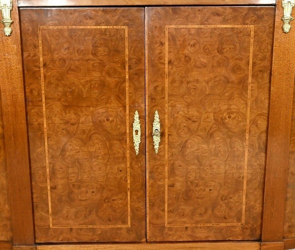 4017.0 Buffet In Thuya Burl And Mahogany, Louis XVI Style – 2nd Part 19th Century photo