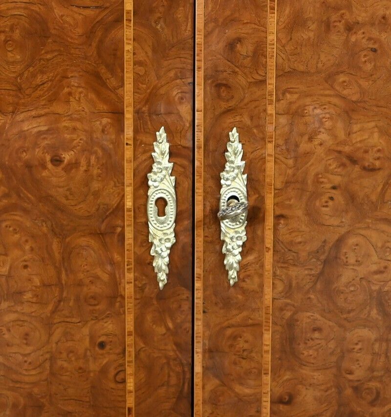 photo vinterior Buffet In Thuya Burl And Mahogany, Louis XVI Style – 2nd Part 19th Century