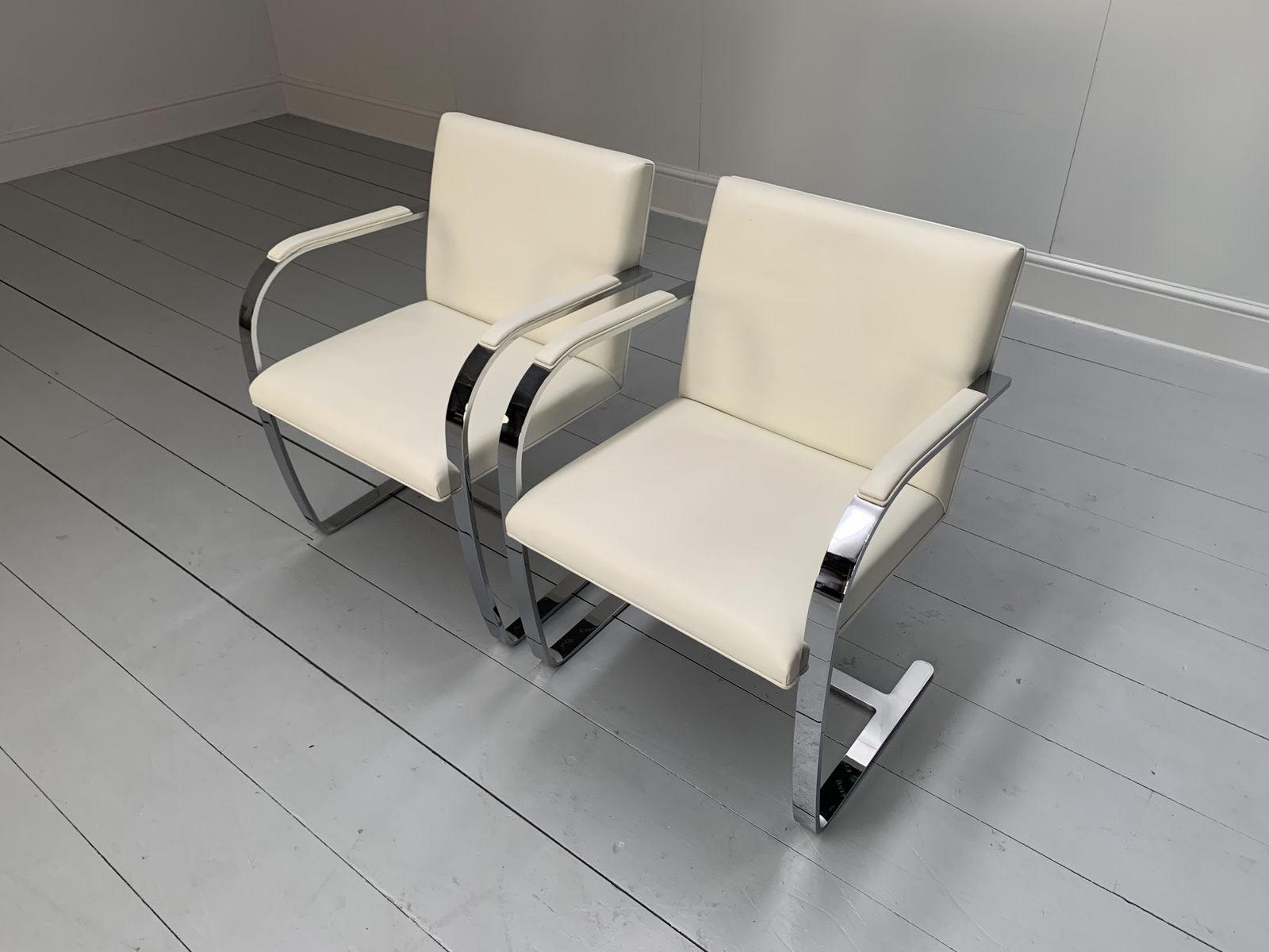 Pair Of Knoll Studio “Brno Flat Bar” Armchairs – In Chrome & White Leather photo furniture