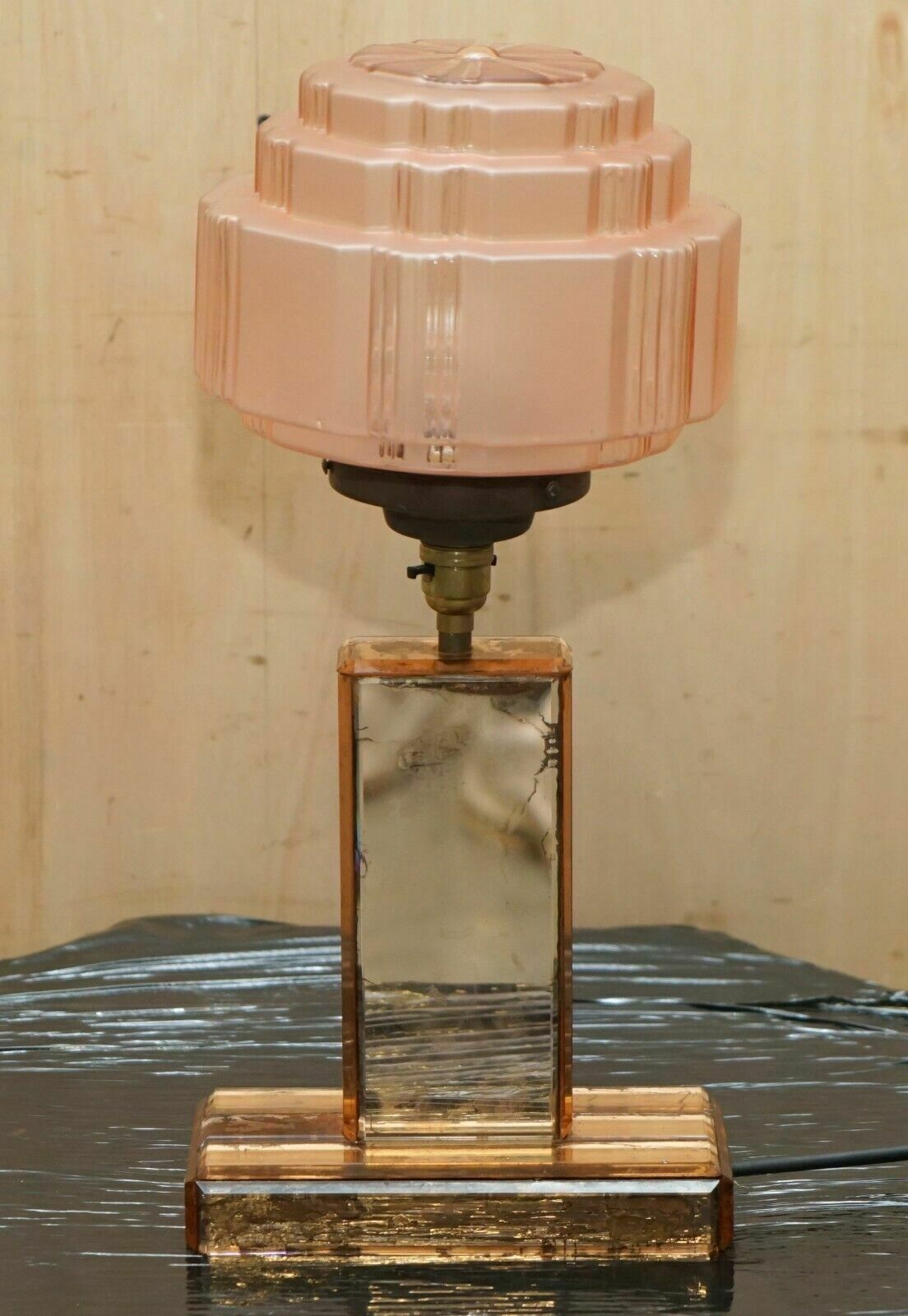 Stunning Art Deco Circa 1930's Peach Glass Table Lamp With Mirrored Panels photo Lighting