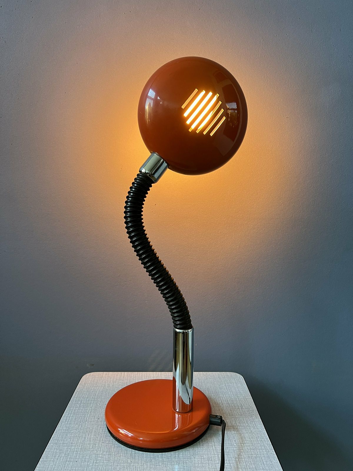 Rode Flexibele/Verstelbare Mid Century Space Age Ufo Tafellamp photo furniture