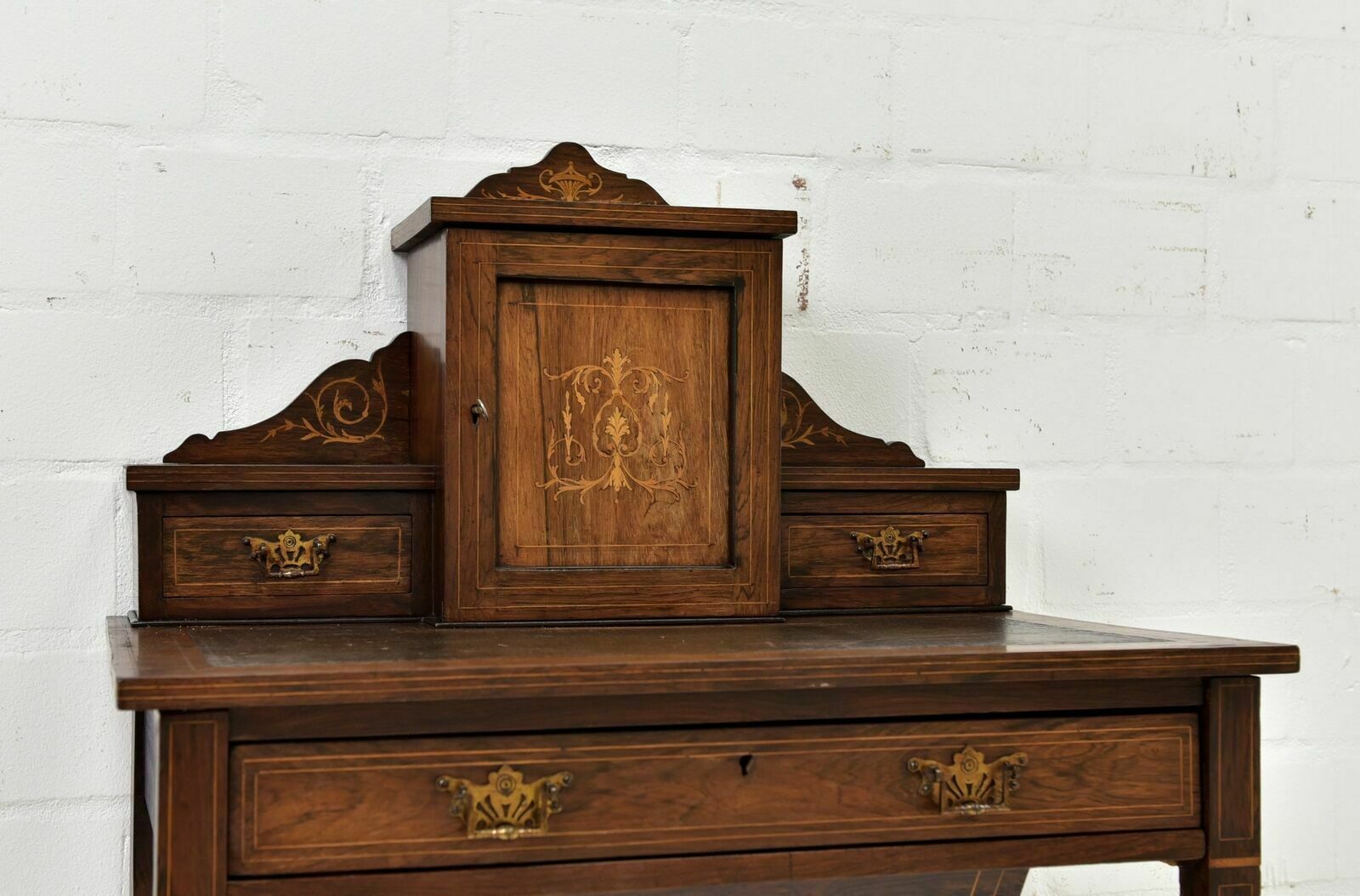 photo furniture Antique! Small Ladies Desk Restored England Rosewood Dressing Table
