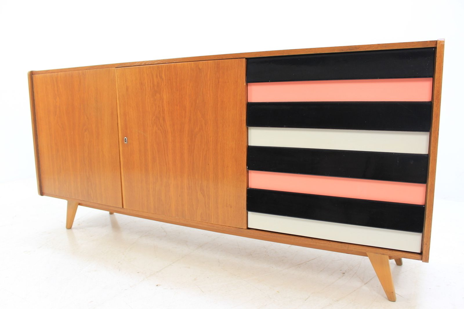 Mid Century Long Sideboard, Jiri Jiroutek, 1960s. photo vinterior