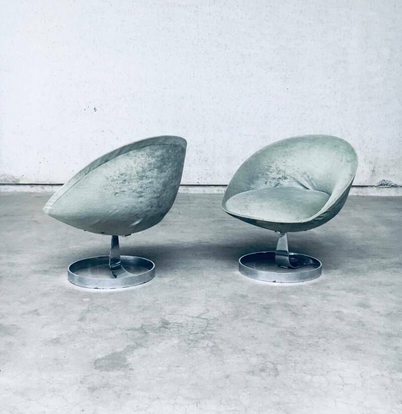 photo for sale Space Age Sphere Pod Lounge Chair Set, France 1960's