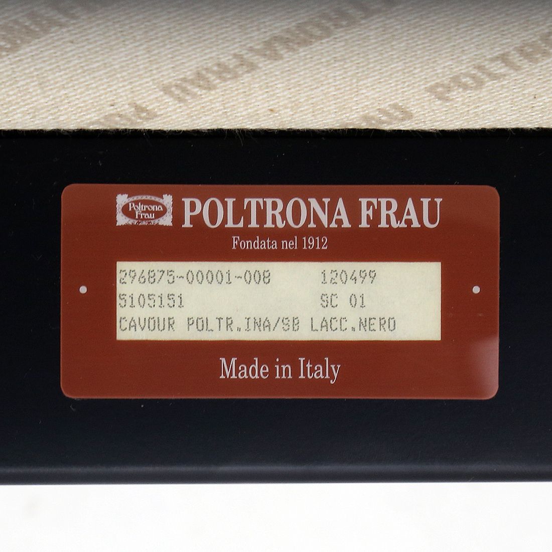 photo for sale 10 “Cavour” Chairs By Vittorio Gregotti, Lodovico Meneghetti And Giotto Stoppino For Poltrona Frau, 1970s