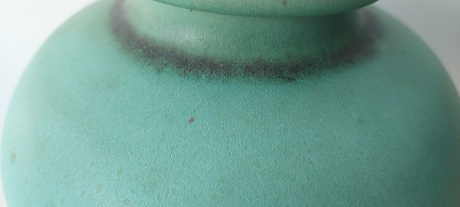 Stunning Unterstab Studio Vase With A Sea Green Matted Glaze photo vinterior