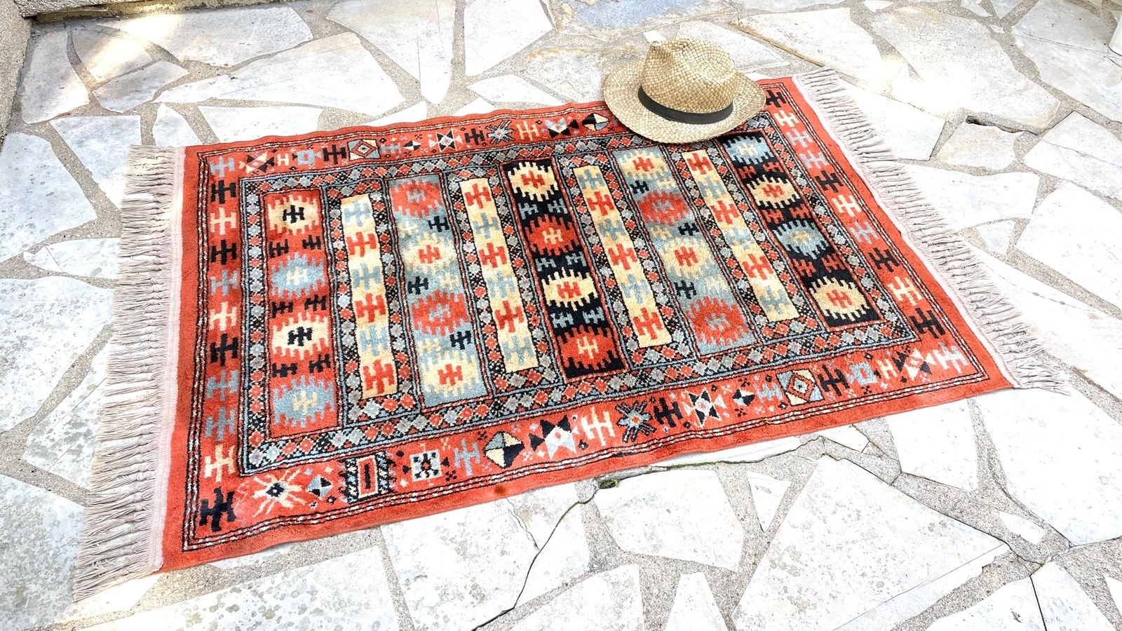 photo vintage Kilim Turkish Rug In Vintage Silk And Cotton   142 X 84cm
