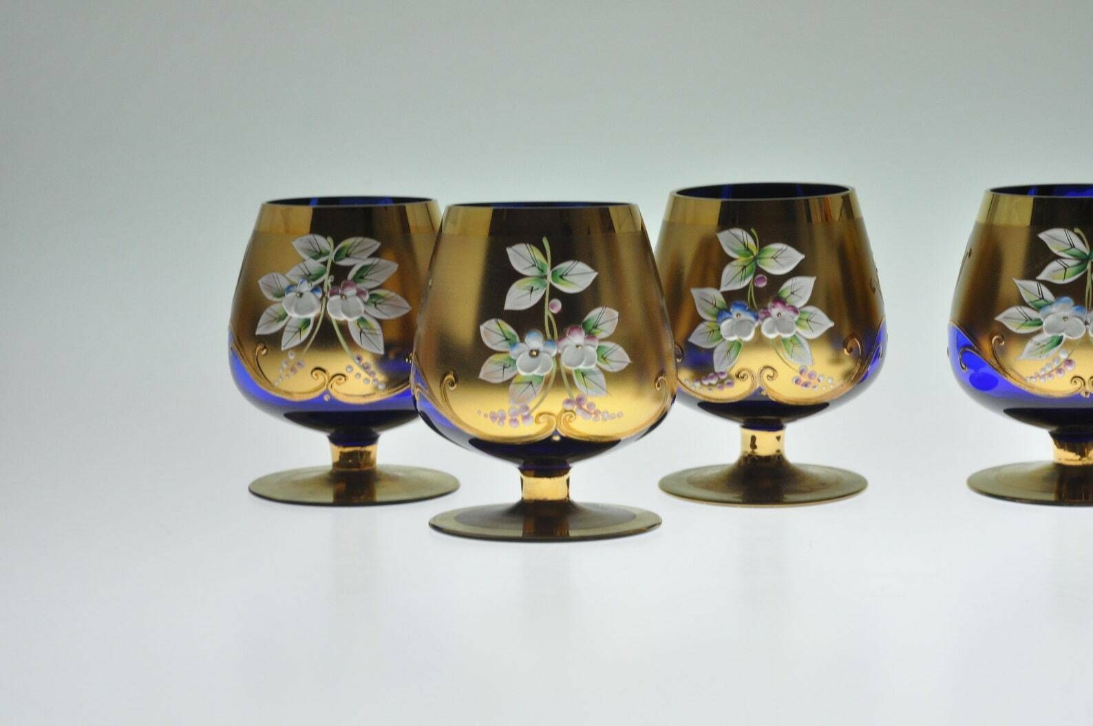 6 Vintage Boheemse Tsjechische Kelken, Handgemaakt Glas, Vintage Kelken, Kelkglazen, Whiskyglazen, Geëmailleerd Glas, Verguld Glas photo for sale