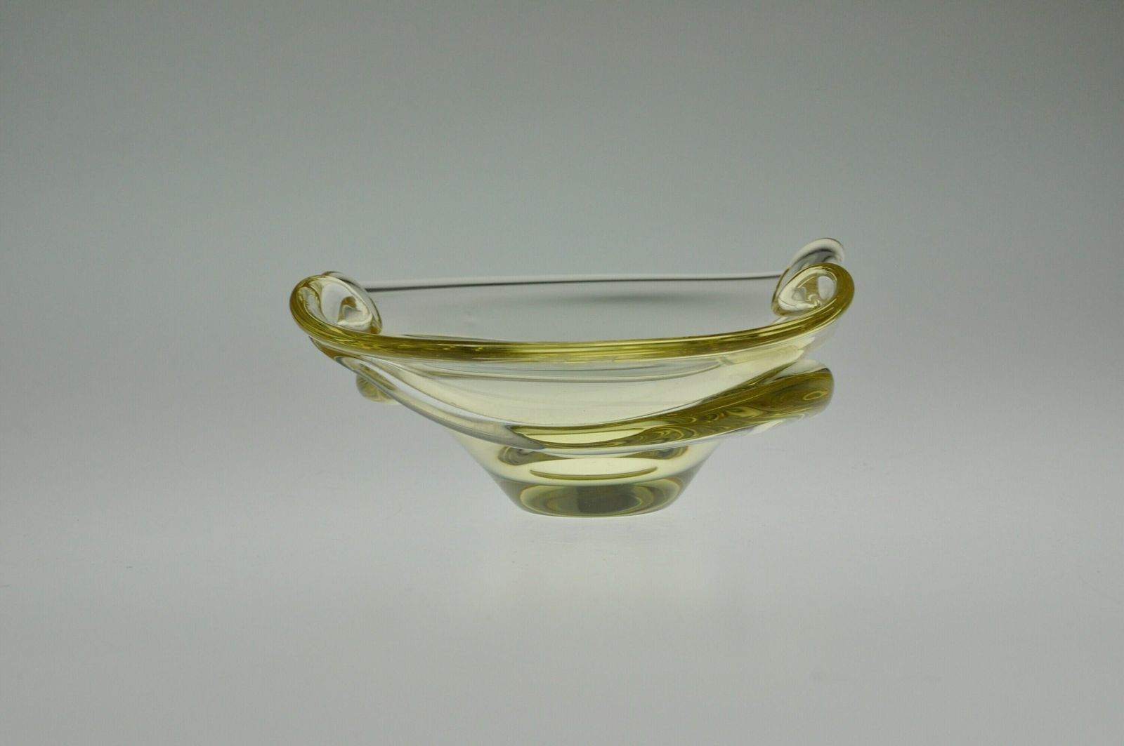 Miroslav Klinger Zbs Ashtray, Glazen Asbak, Mid Century Glas, Vintage Glas, Boheems Glas, Kunstglas, Asbak, Mid Century Asbak photo vinterior